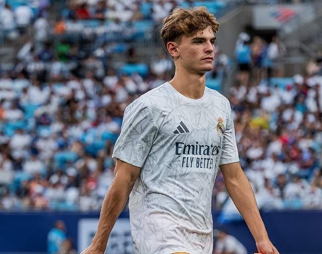 斯和AC米 斯和AC米