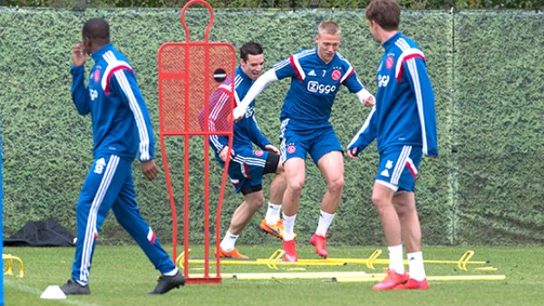 格及場外行 格及場外行