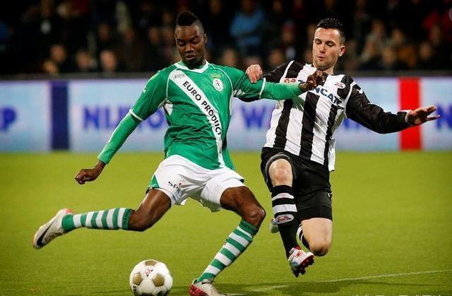 从高位逼抢 从高位逼抢