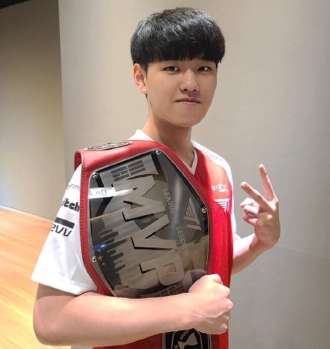 水中的利剑 水中的利剑