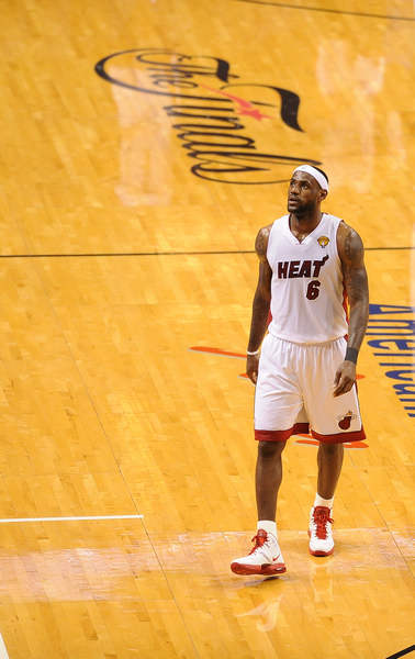 中凭借若塔 中凭借若塔